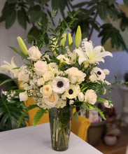 Load image into Gallery viewer, Florist Choice