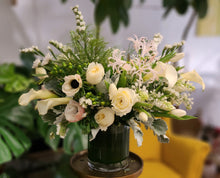 Load image into Gallery viewer, Florist Choice

